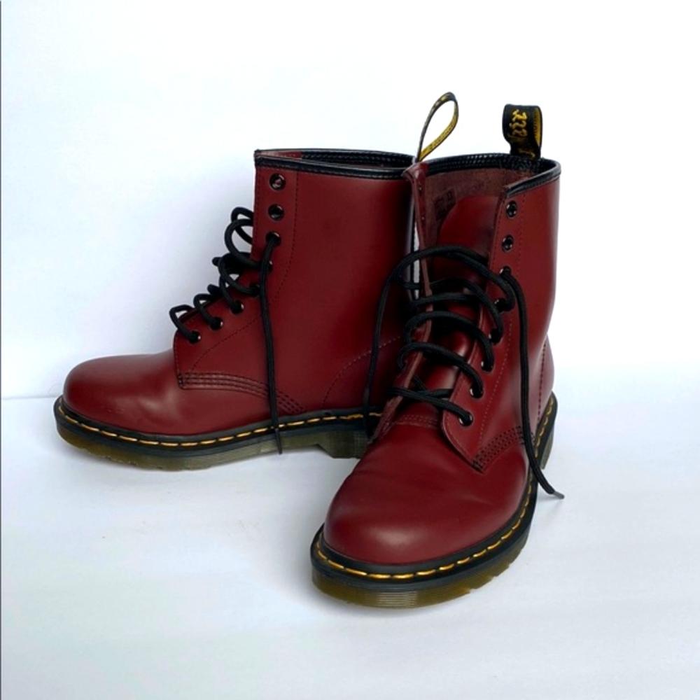 Dr. Martens 1460 smooth leather lace up boots burgundy men’s 6 women’s 7 US